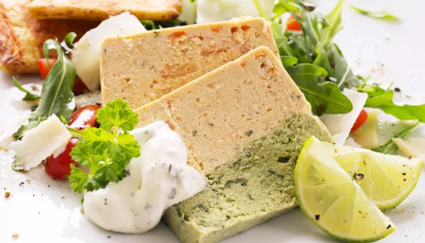 Mousse de saumon et épinards en terrine
