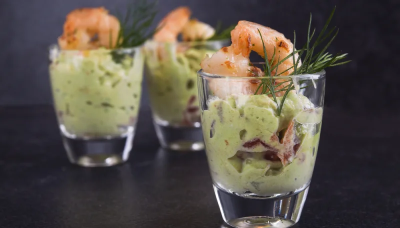 Verrines d’avocat et crevettes pour la Saint-Valentin