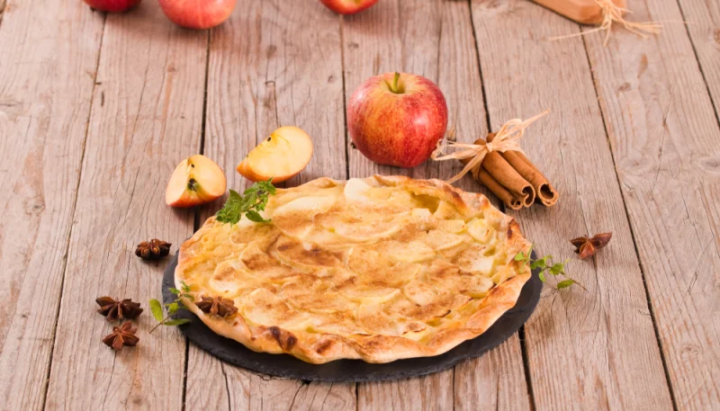 Gâteau de pâte à crêpes aux pommes