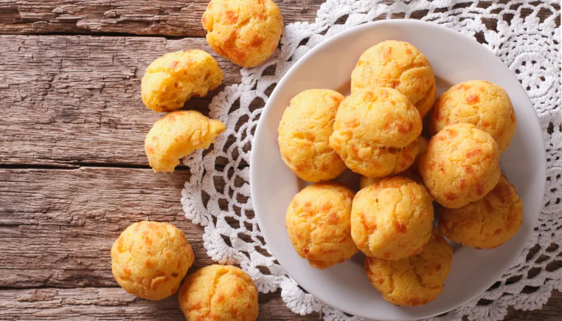 Gougères chorizo comté