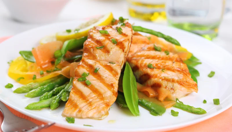 Pavé de saumon aux asperges fraiches