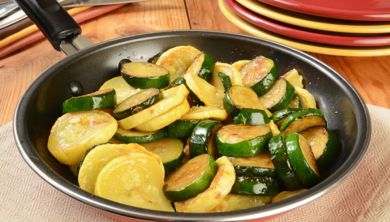 Poêlée de courgettes et pommes de terre