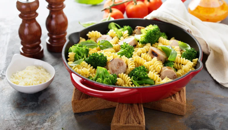 Salade de pâtes au poulet et brocoli