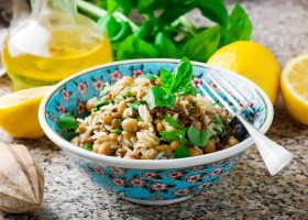 Salade de riz aux pois chiches et lentilles