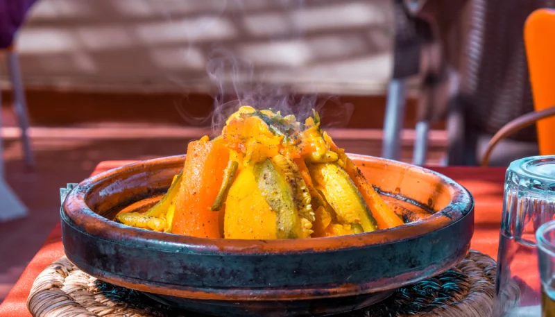 Tajine végétarien aux pruneaux