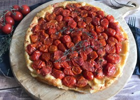 Tatin aux tomates cerises et à la moutarde