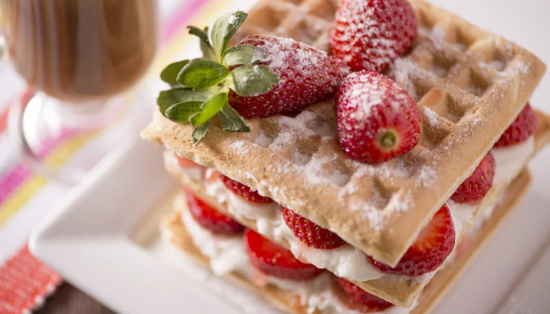 Gaufres aux fraises et à la chantilly