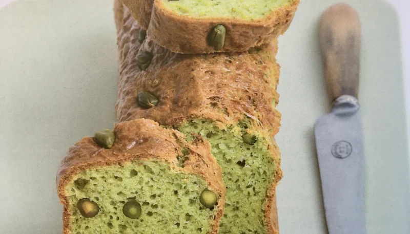 Cake salé basilic pistache