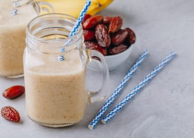 Lait aux dattes et bananes