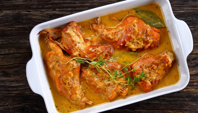 Lapin à la moutarde et à la bière