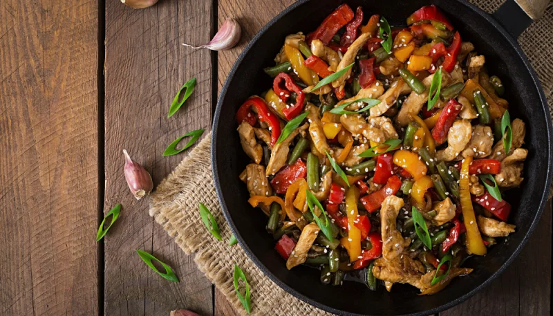 Wok de poulet sésame aux légumes