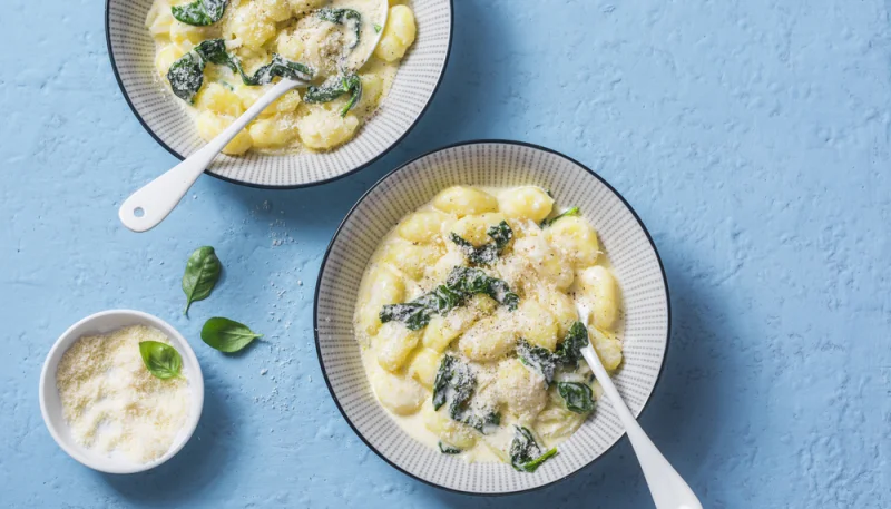 Gnocchi au stracchino et aux épinards