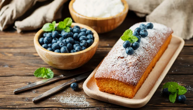 Quatre-quarts coco et myrtilles