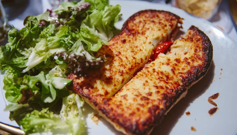 Croque-monsieur au chèvre et tomates séchées