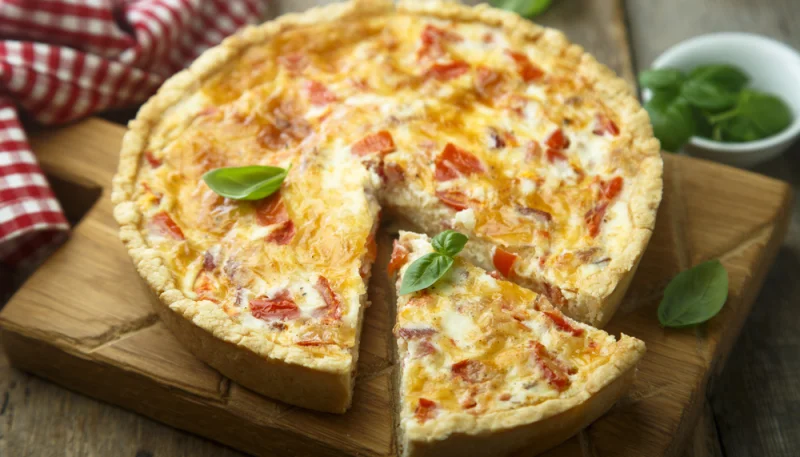 Quiche à la tomate et au jambon cru