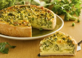 Tarte aux brocolis, petits pois et fromage blanc