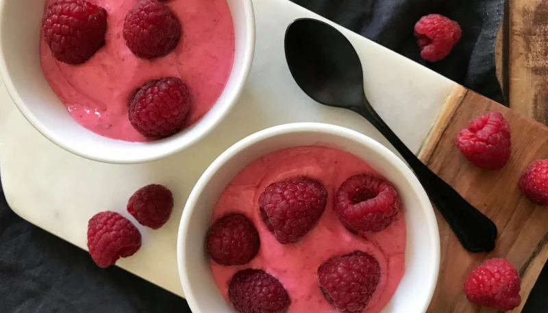 Yaourt glacé à la framboise