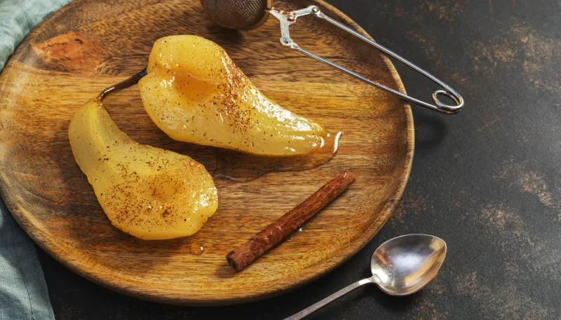 Poires poêlées au miel et à la cannelle