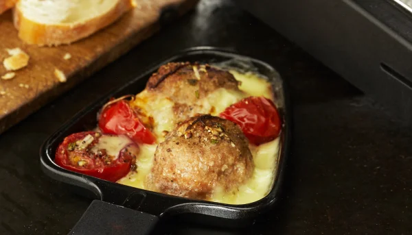 Raclette végétarienne aux champignons et tomates