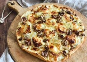 Pizza chèvre miel et noix