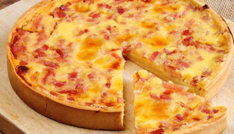 Quiche au Mont d'Or et aux lardons