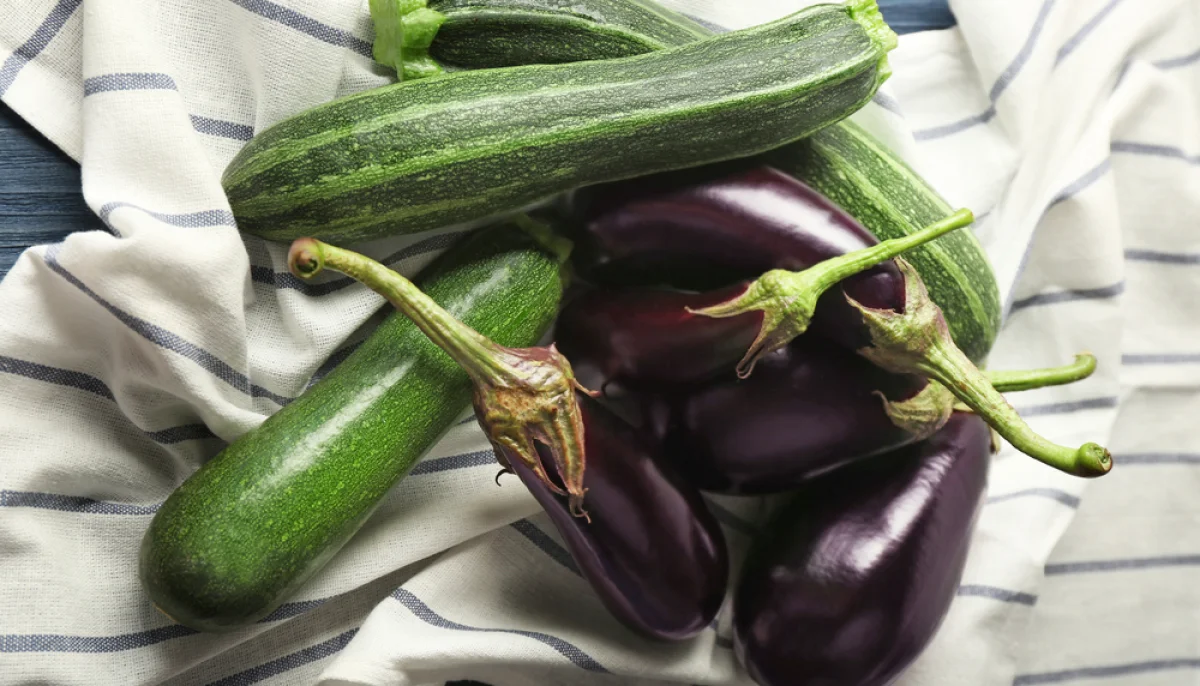 Aubergines, courgettes et poireaux