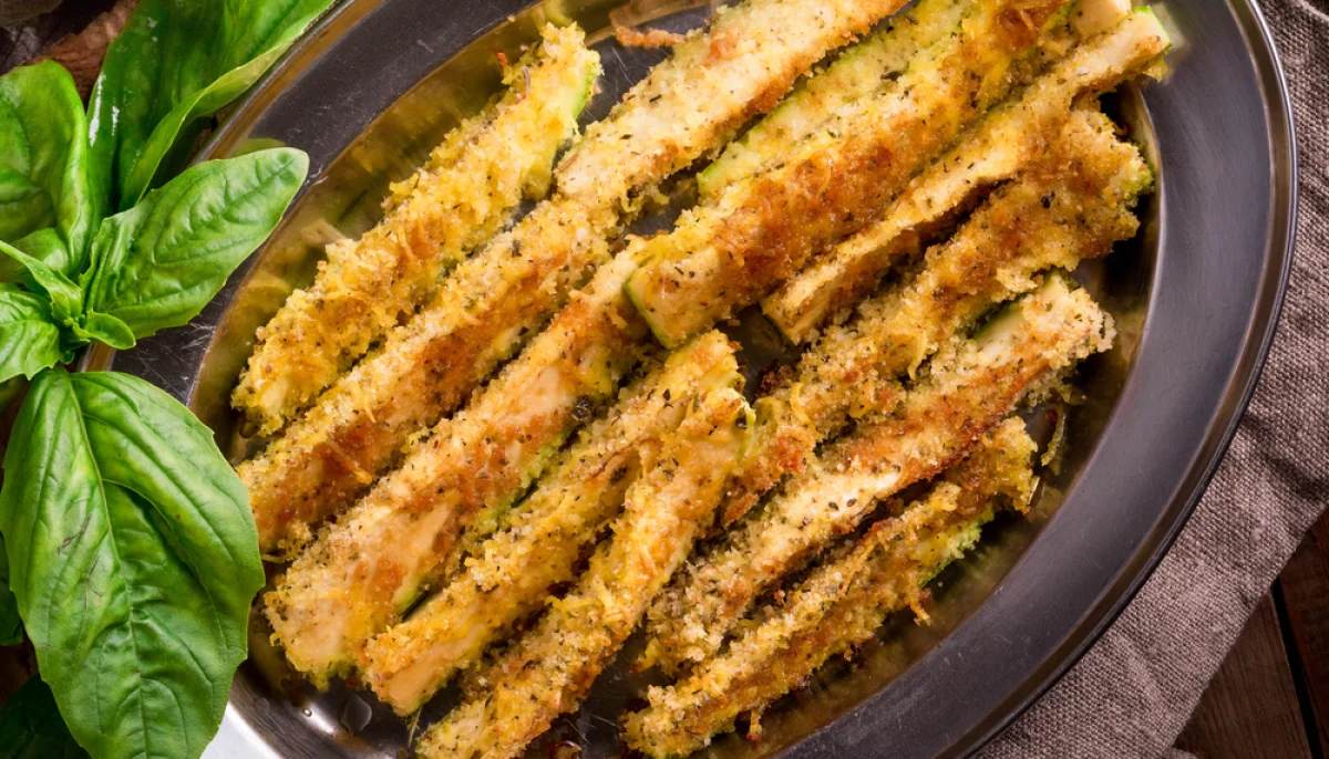 Manger des frites de légumes