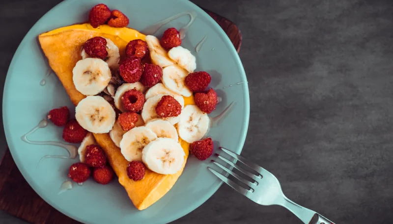 Omelette sucrée pour le petit-déjeuner