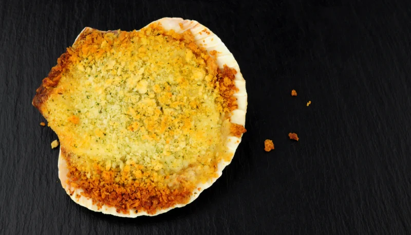 Pétoncles gratinées à la chapelure de jambon