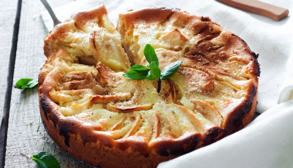 Gâteau ultra-moelleux aux pommes et aux amandes