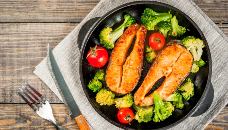 Saumon grillé au brocolis