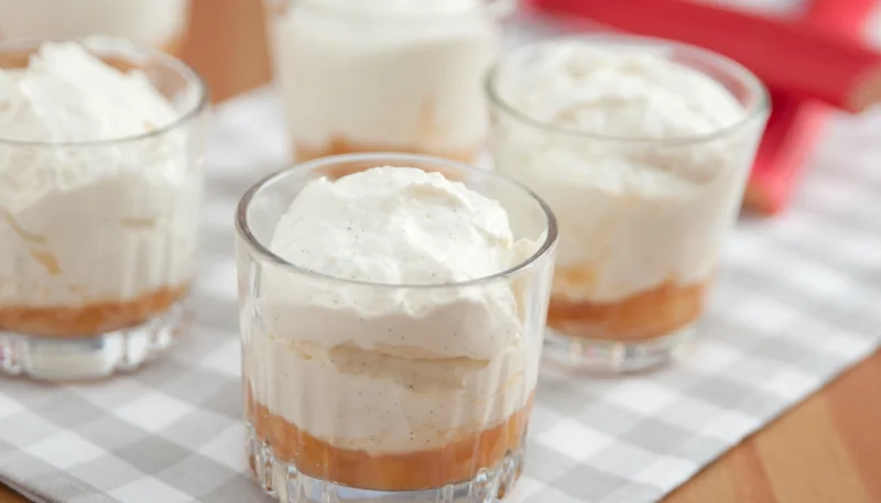 Crème dessert à la rhubarbe