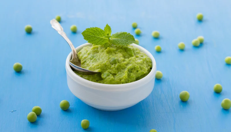 Houmous de petits pois à la menthe