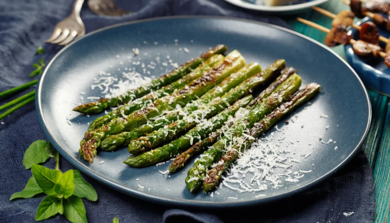 Asperges à l'italienne