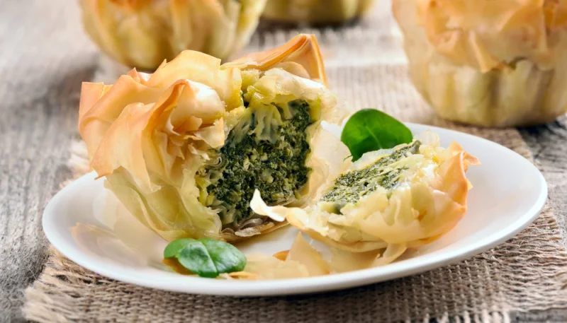 Feuilletés de filo au pesto