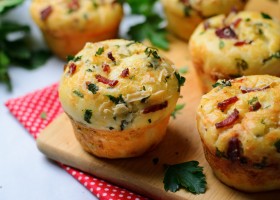 Muffins aux œufs et aux lardons
