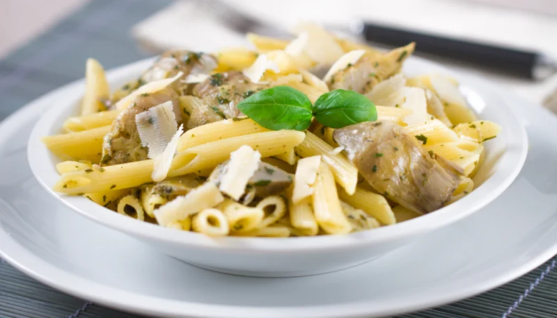 Penne aux artichauts et au parmesan
