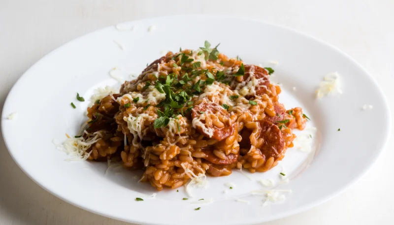 Risotto au chorizo et à la tomate