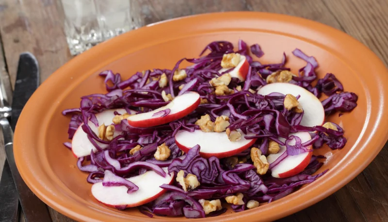 Salade de chou rouge et pommes