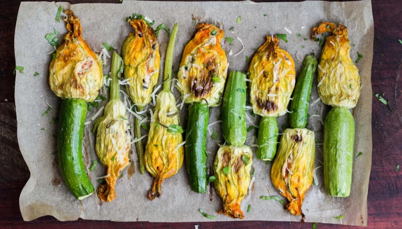 Fleurs de courgettes farcies à la ricotta