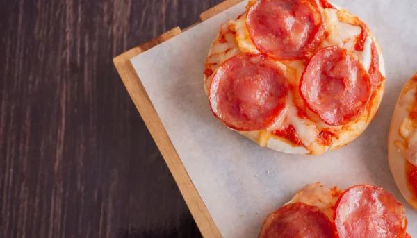 Mini-pizzas pepperoni et fromage