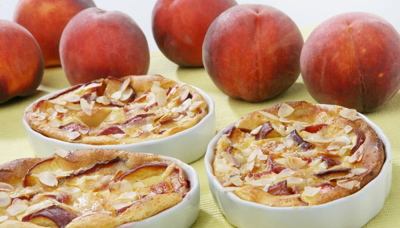 Pêches gratinées aux amandes