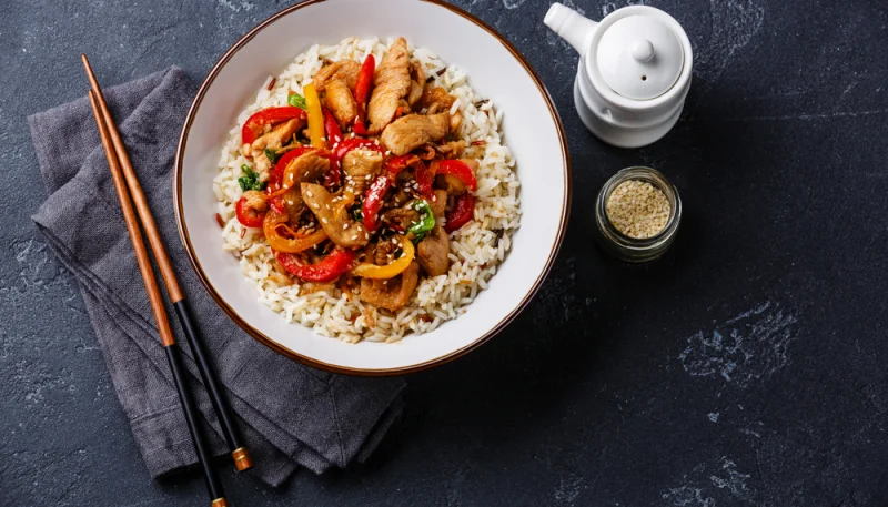 Poulet aux poivrons et riz