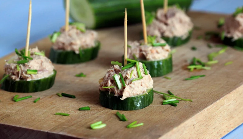 Toasts concombre rillettes de saumon