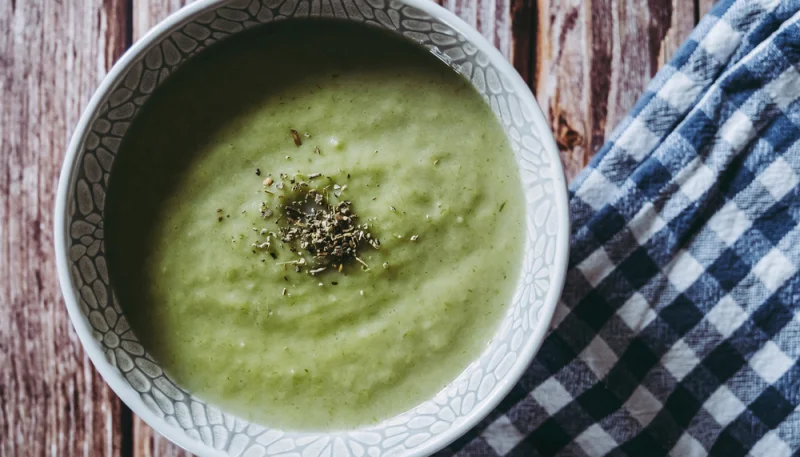 Velouté de fèves au cumin