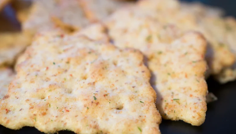 Biscuits apéritifs aux épices