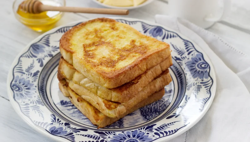 Brioche perdue à la poudre de noisettes