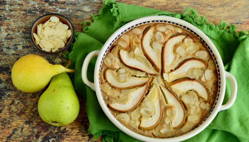 Clafoutis aux poires et aux fruits secs