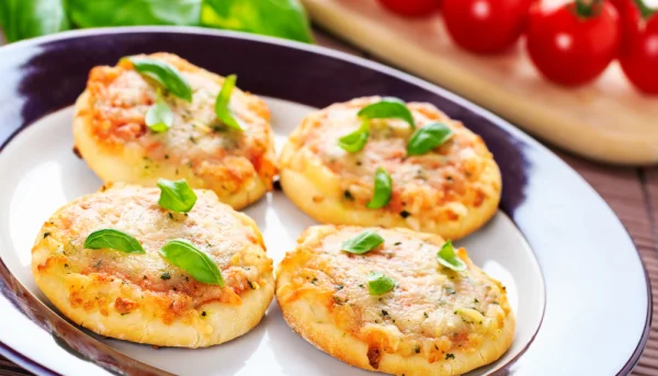 Mini-pizzas aux 2 fromages