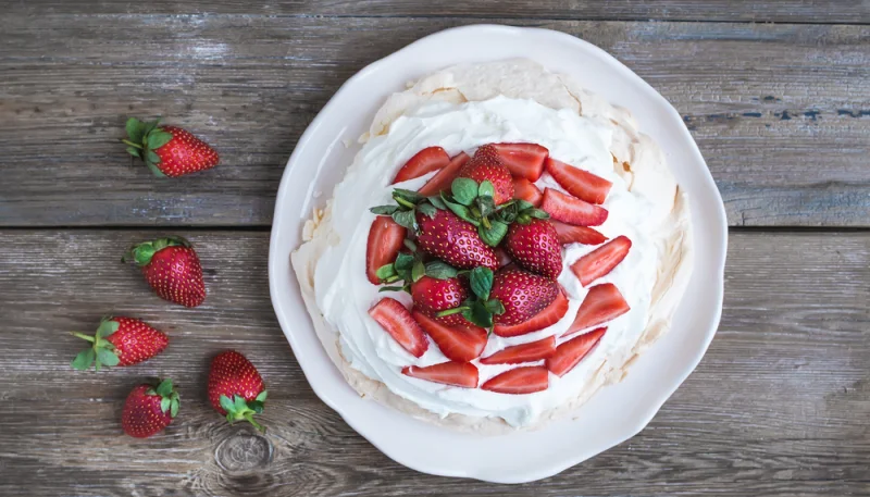Pavlova express aux fraises